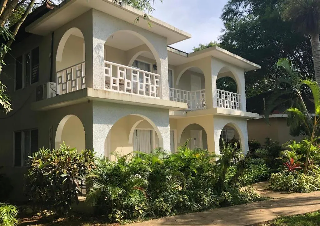 ***  Gold Nugget Hotel Negril Jamaica