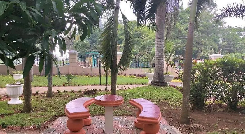 ***  Gold Nugget Hotel Negril Jamaica